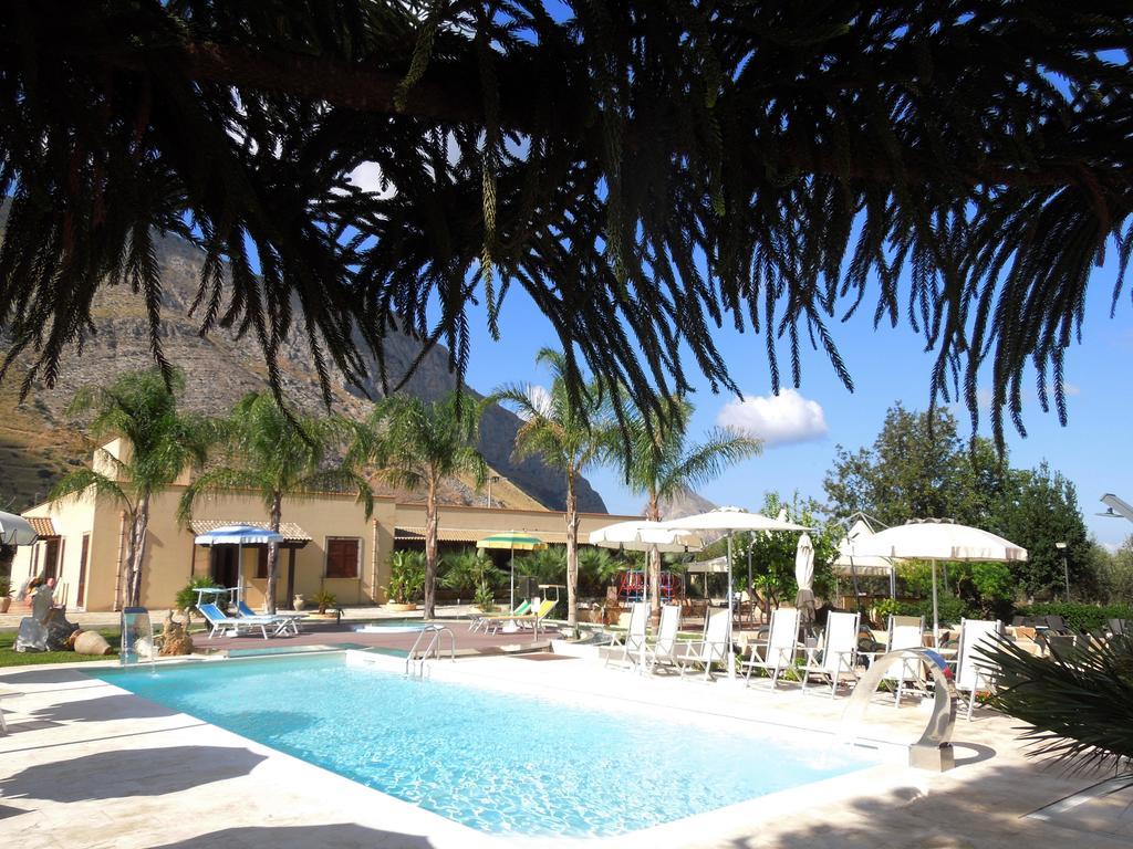 Hotel Oasi Da Paolo Castelluzzo Luaran gambar