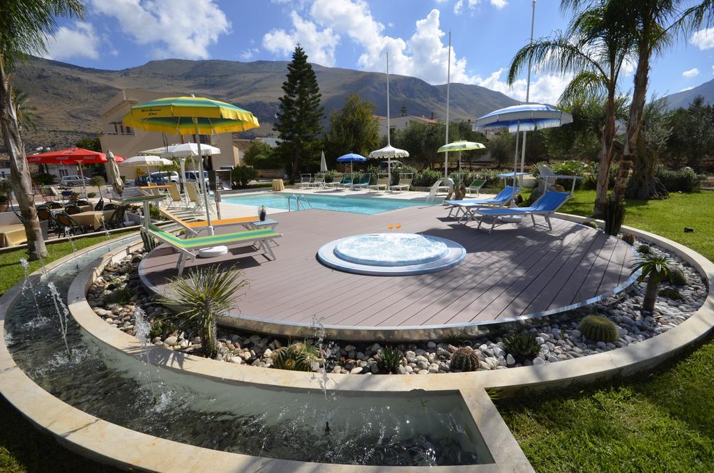 Hotel Oasi Da Paolo Castelluzzo Luaran gambar