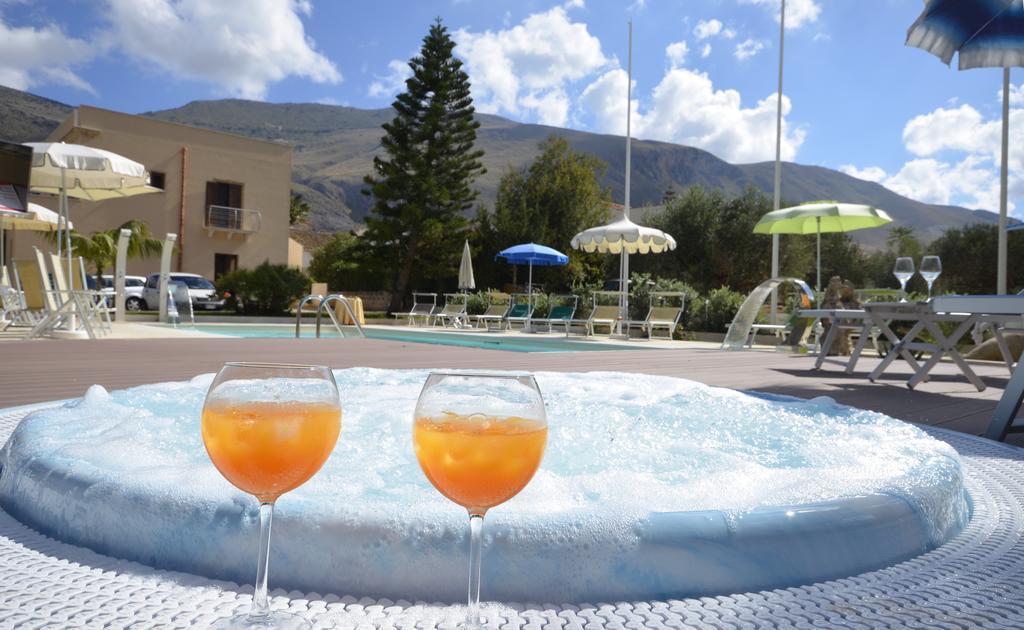 Hotel Oasi Da Paolo Castelluzzo Luaran gambar